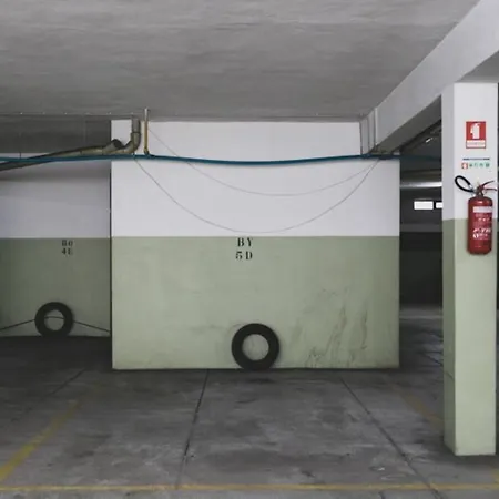 Aposentus - Elegant Functionality Downtown Апартаменты Порту