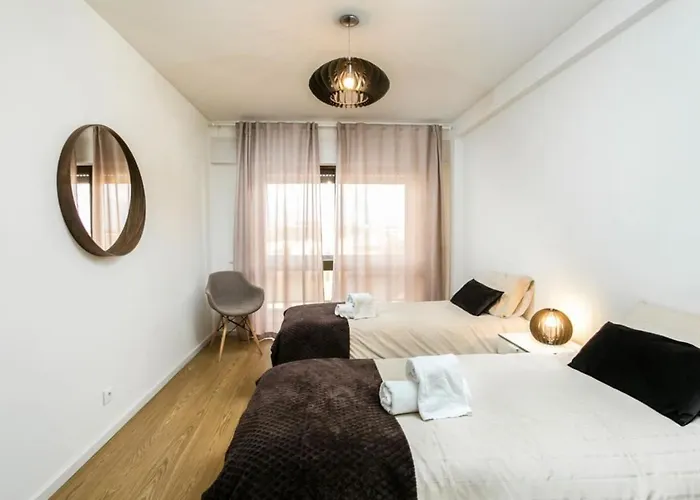 Aposentus - Elegant Functionality Downtown