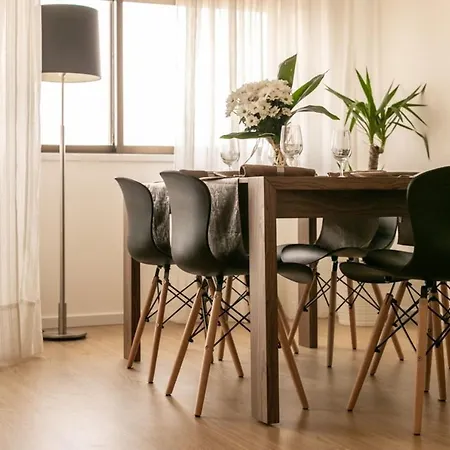 Aposentus - Elegant Functionality Downtown Appartement *