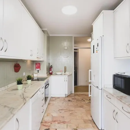 Appartement Aposentus - Elegant Functionality Downtown