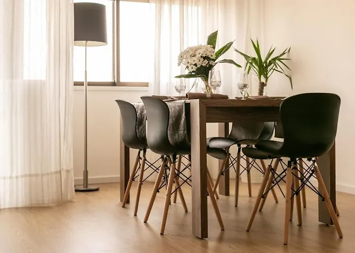 Aposentus - Elegant Functionality Downtown Apartman *